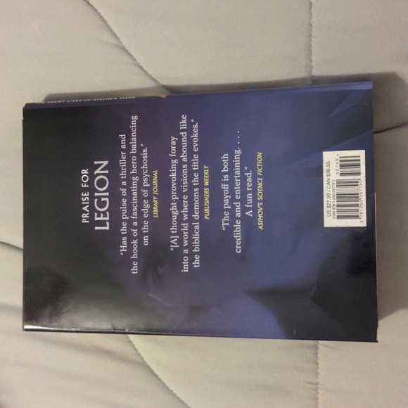 Legion by Brandon Sanderson in Hardcover - Picture 2 of 3